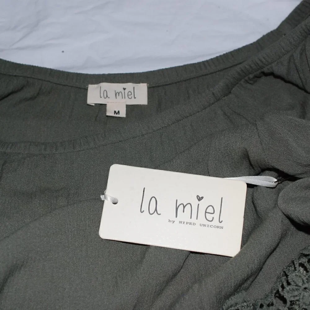 NWT Womens Medium la miel by Hyped Unicorn BOHO Forest Green Crochet Top Shirt